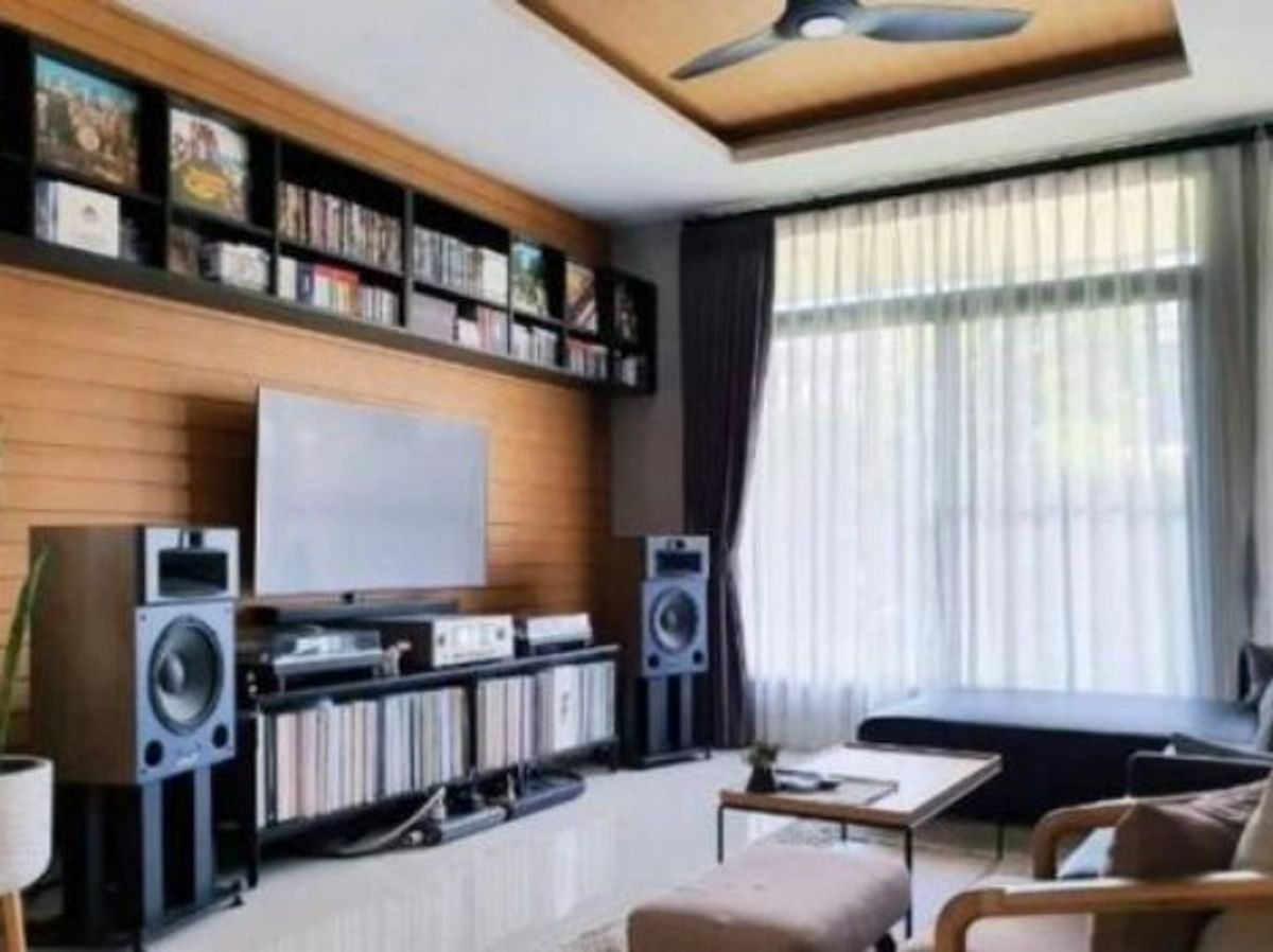 2-Storey Detached House near Ram Inthra Expressway with Multiple Amenities