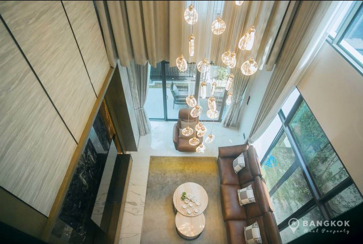 3-Floor Detached House near International Schools, MRT Lat Phrao