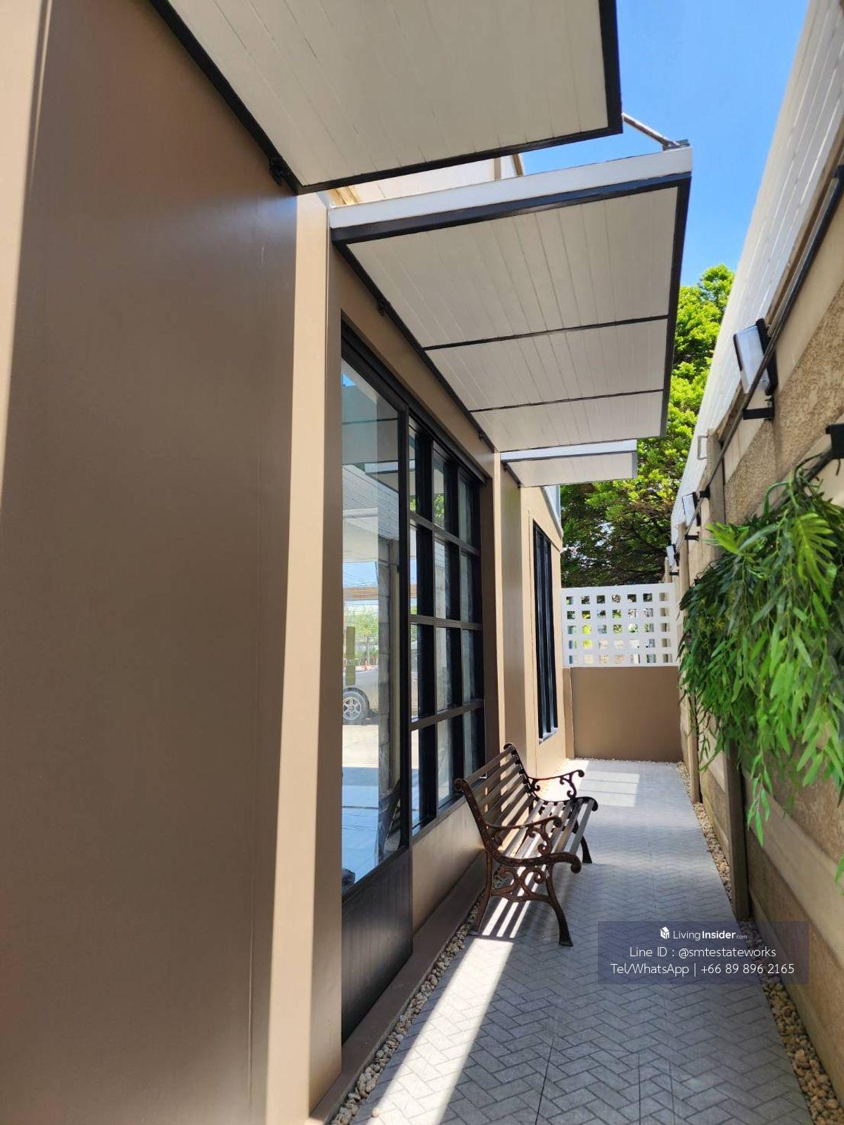 Dual-Purpose Commercial Townhouse in Suan Luang - Pattanakarn