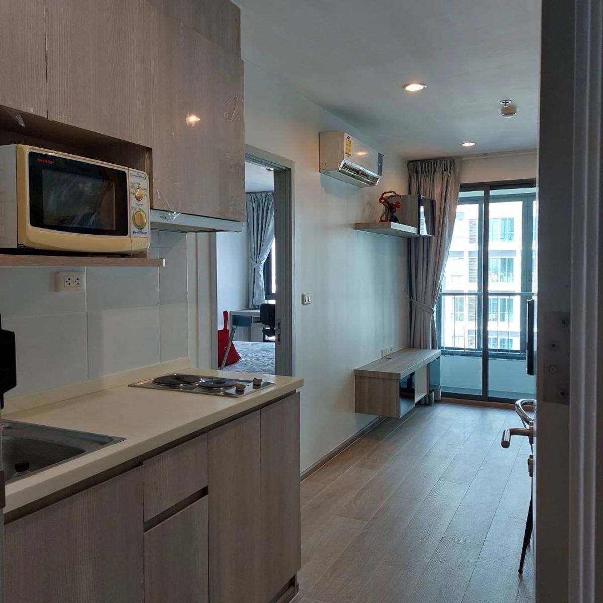 Compact Studio Apartment with Modern Amenities