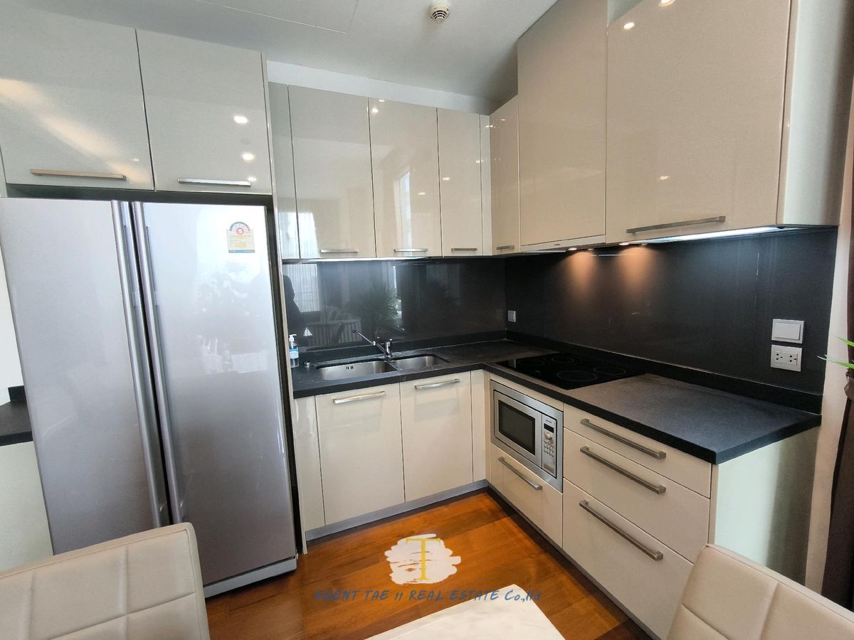 Sansiri компаниясының Quattro - Thonglor Soi 4-тегі 2 жатқа бөлмелі кондо