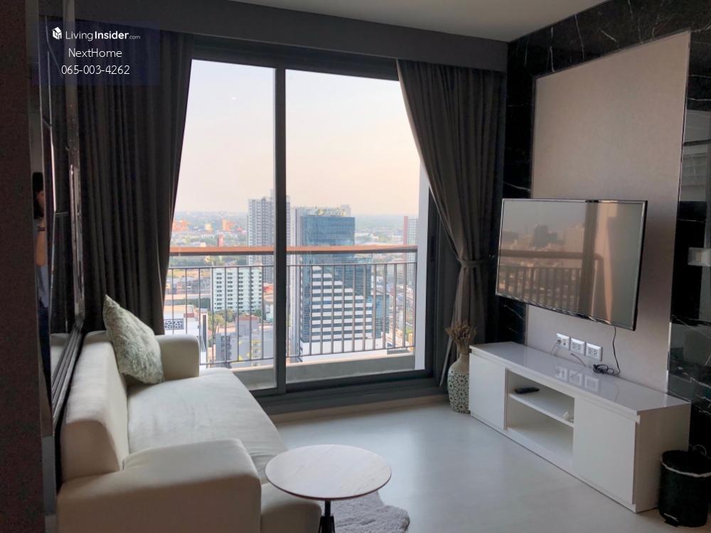 Rhythm Sukhumvit 42 - Fully Furnished 2 Bedroom Near BTS Ekkamai