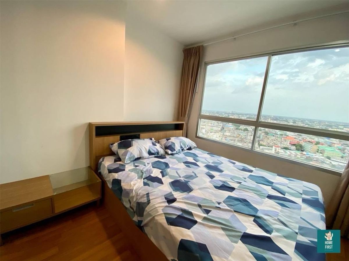 High floor studio apartment with beautiful view