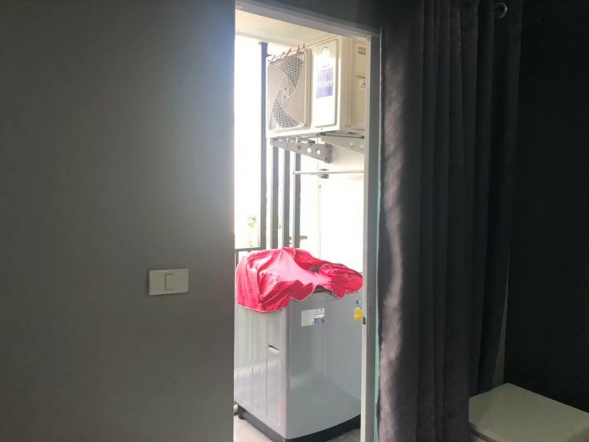 Spacious Fully Furnished 1-Bedroom Condo Near MRT Bangson