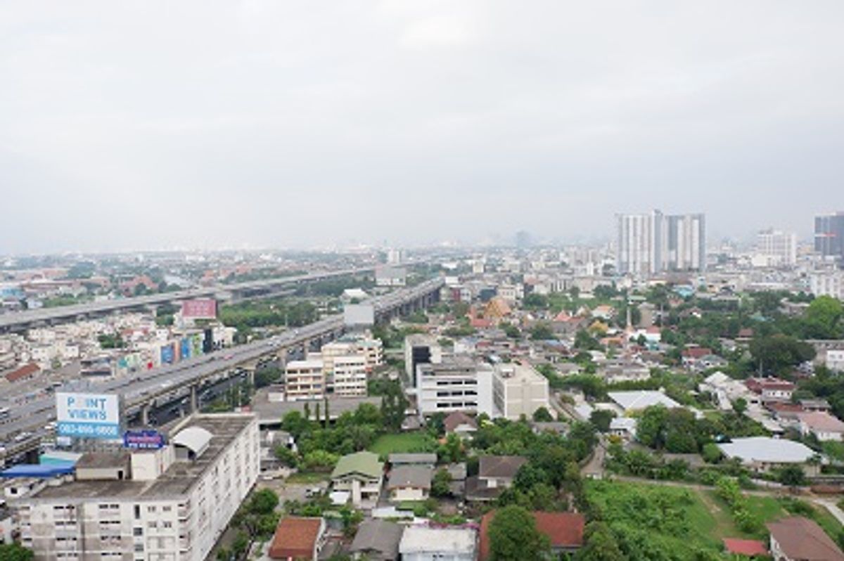 Lumpini Place Borommaratchachonnani 35 Condo near Silpakorn University