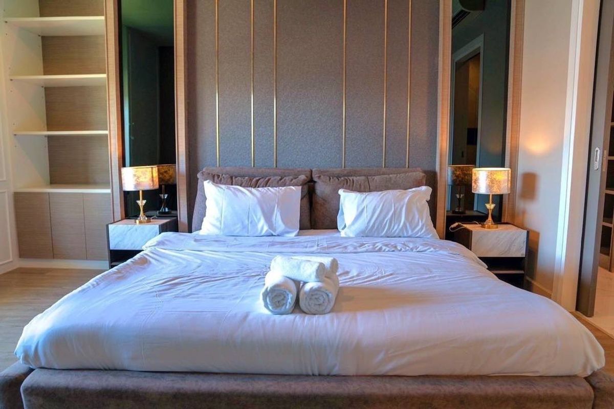 Luxury Pool Villa in Wangtan Village - Fully Furnished 4-Bedroom Retreat