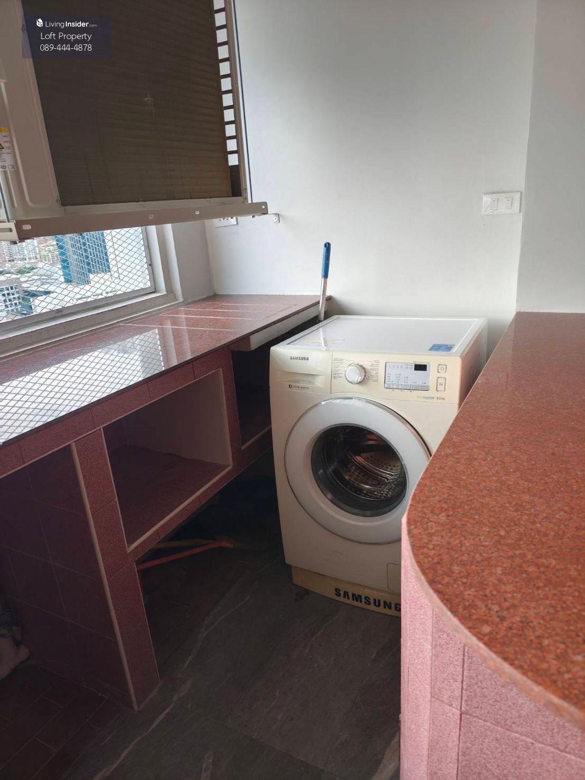 ITF Silom Palace - Renovated 46 sqm Apartment