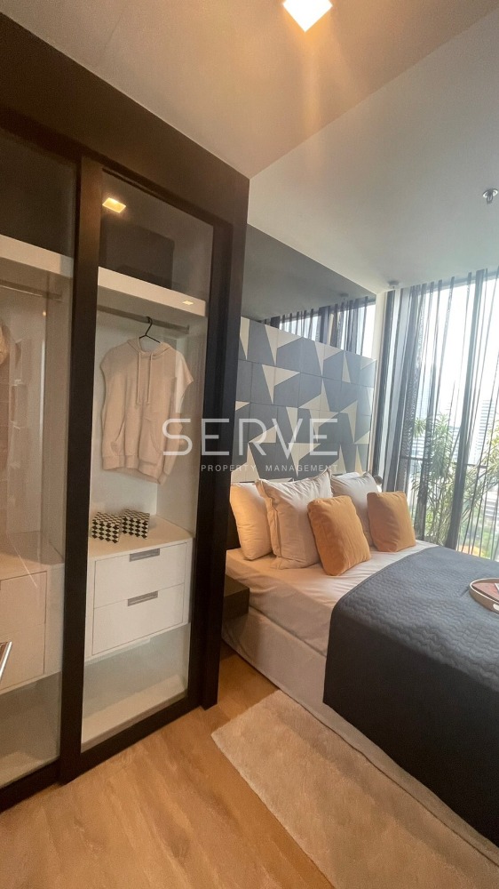 Luxury 2-Bedroom Condo near BTS Phrom Phong