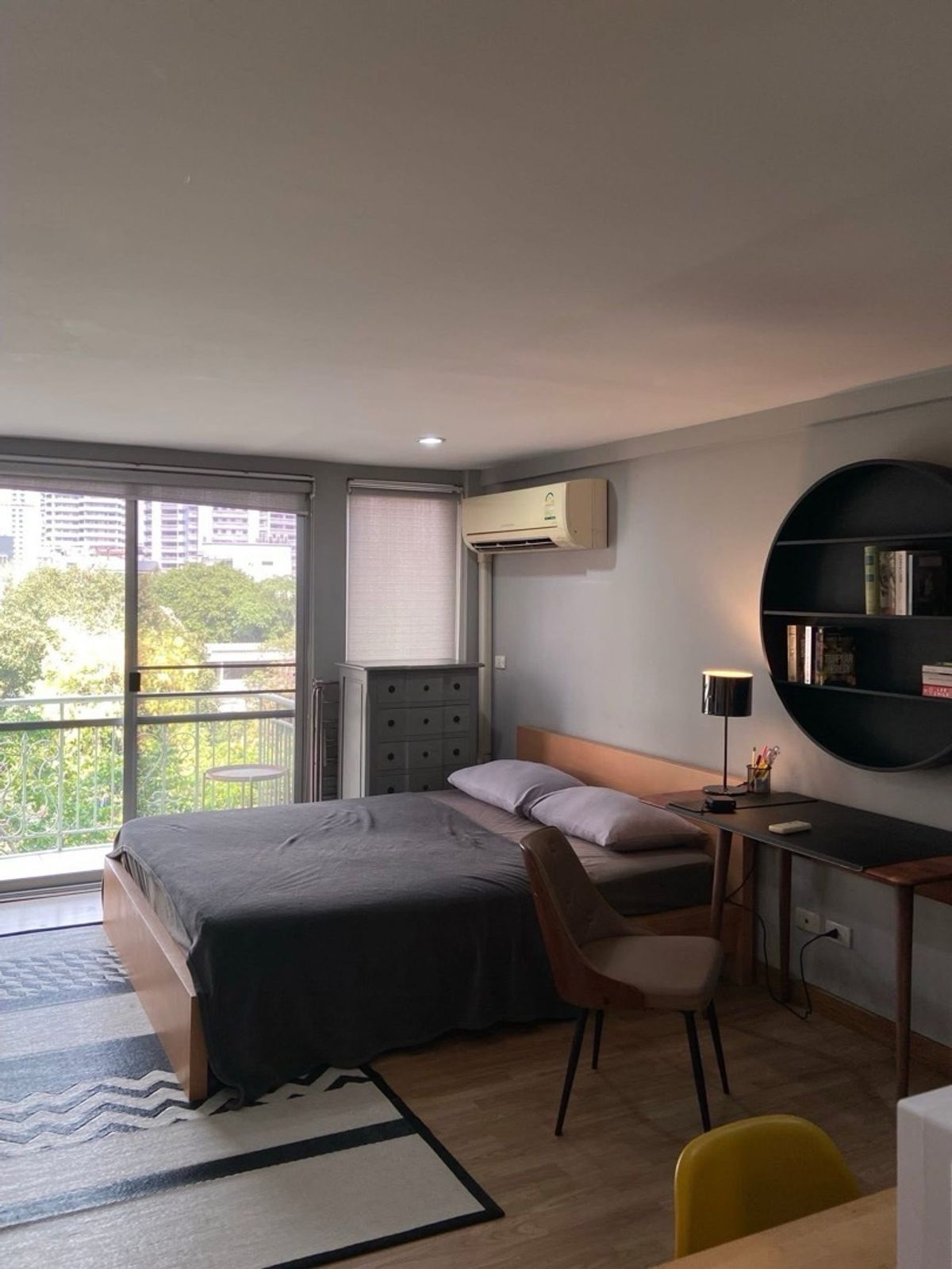Studio Condo at Raintree Villa Sukhumvit 53 / Thonglor