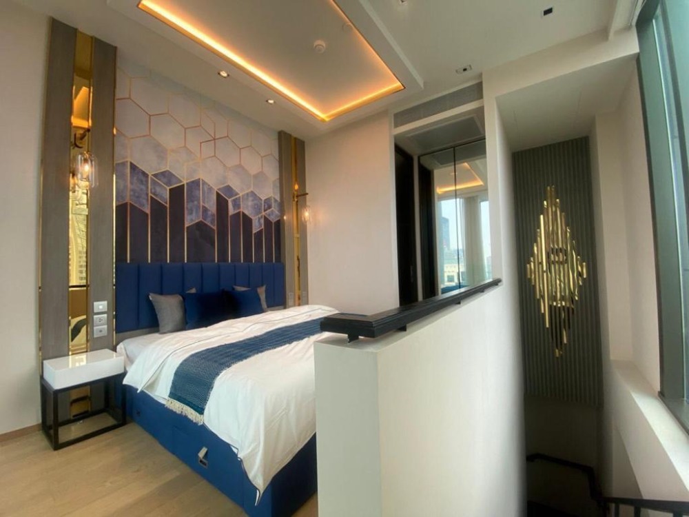 28 Chidlom 1Bed Duplex High Floor with Beautiful View