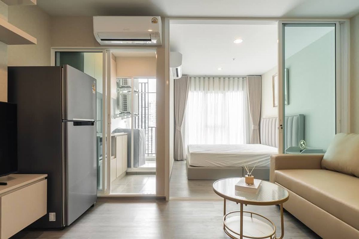 Regent Home Bangna: Compact 1-Bedroom Near BTS with Full Furnishings