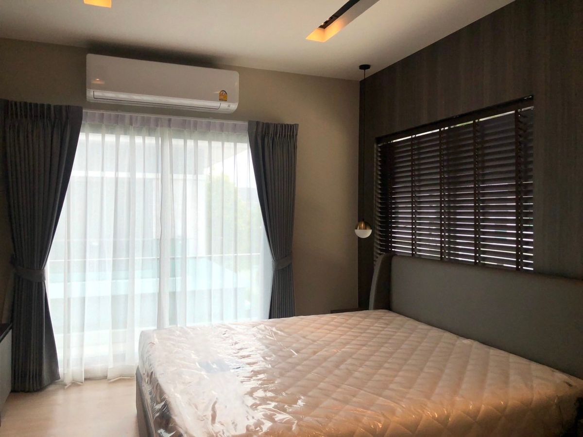 Spacious 4-Bedroom Rental with Complete Furnishings and Amenities