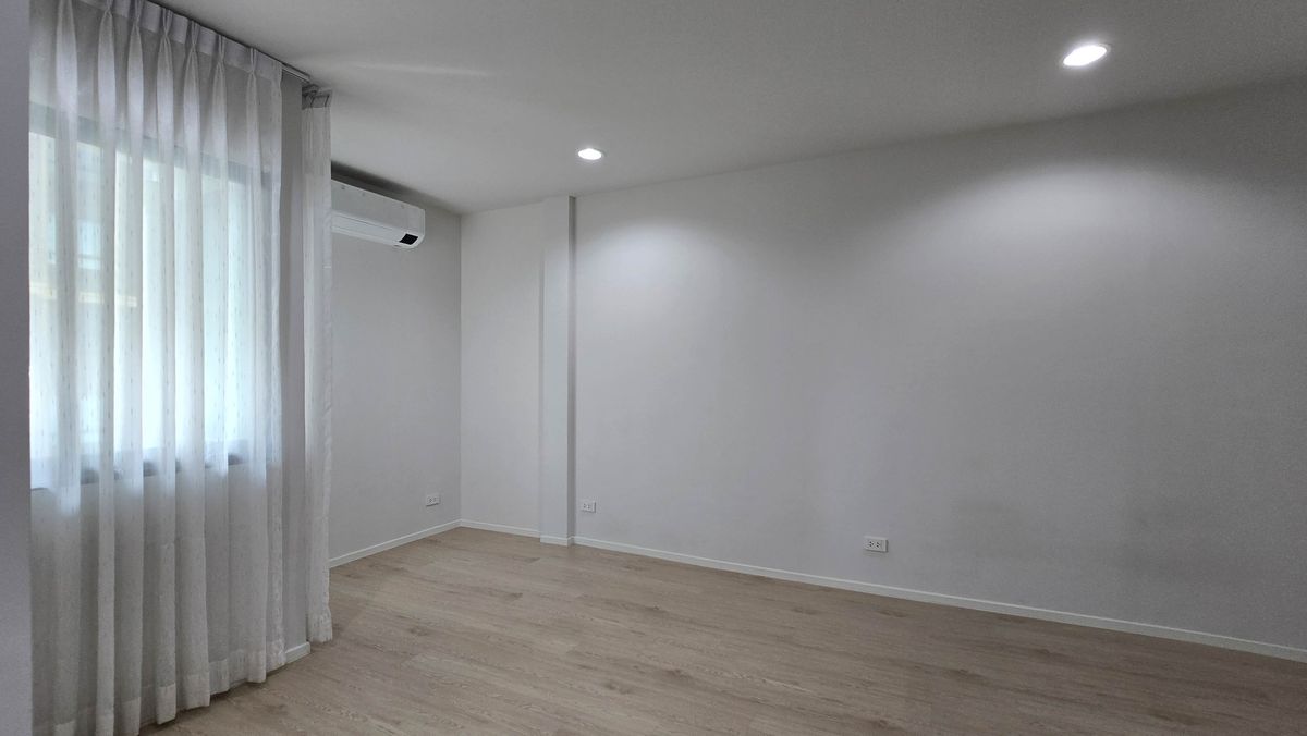 3-Story Townhome near Don Mueang Airport