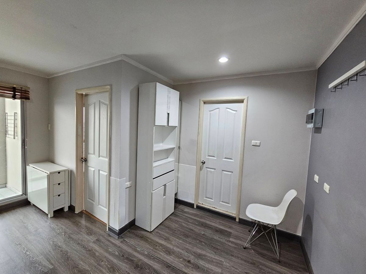 Lumpini Ville Phibulsongkhram Compact 1-Bedroom Apartment