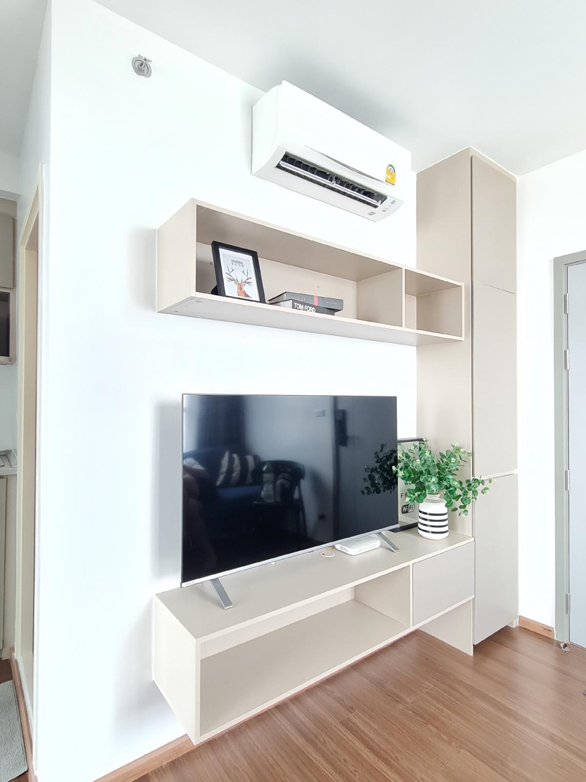 Highest Floor 31st Corner Unit with Pool View - Origin 209 Interchange