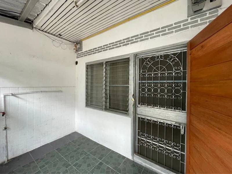 1-storey townhome near MRT Wong Sawang, 12 sq m, 2 bedrooms