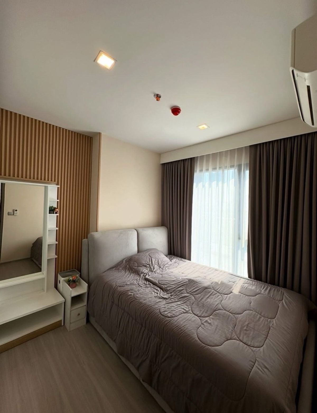Life Asoke Hype Condo - 1 Bedroom Plus, Muji Style, Near Rama 9