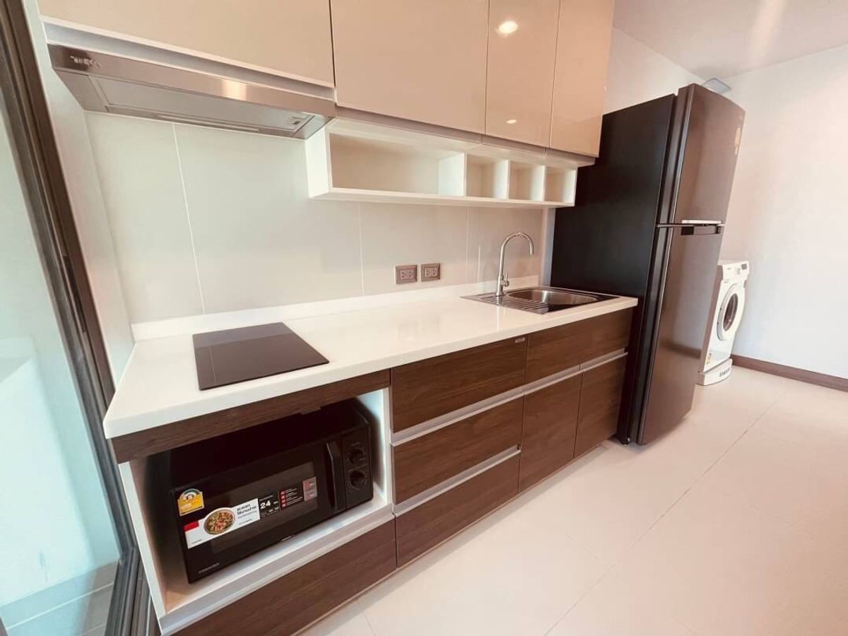 Stylish 2-Bedroom Apartment with City View