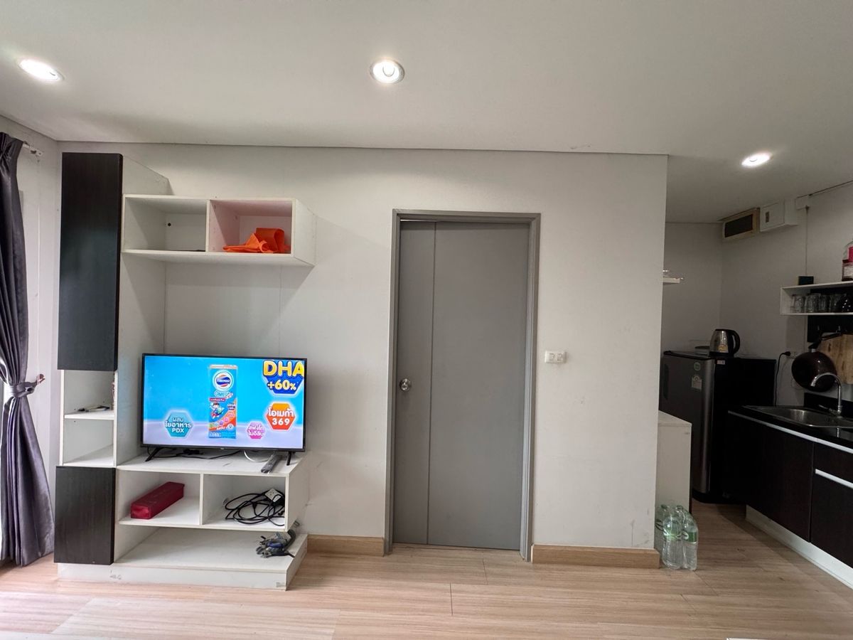 Beautiful Room at Serano Condo Rama 2