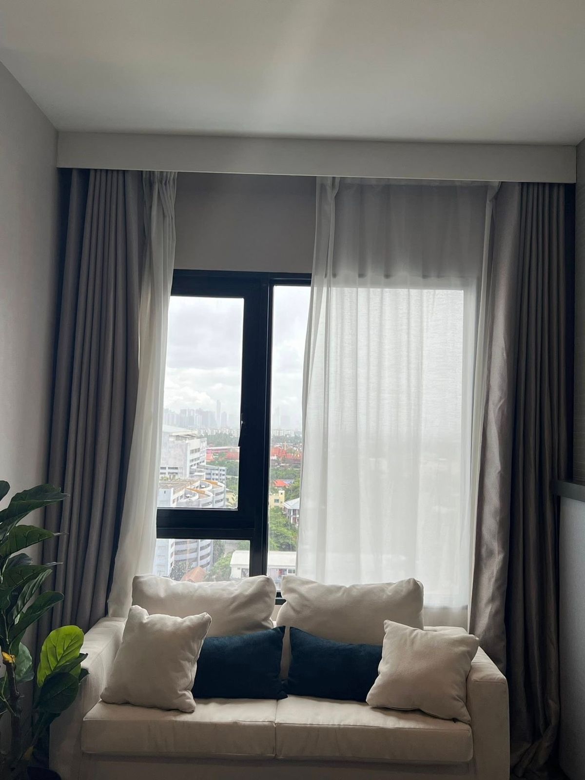 Livin Condo - Compact Studio Near MRT Phasi Charoen