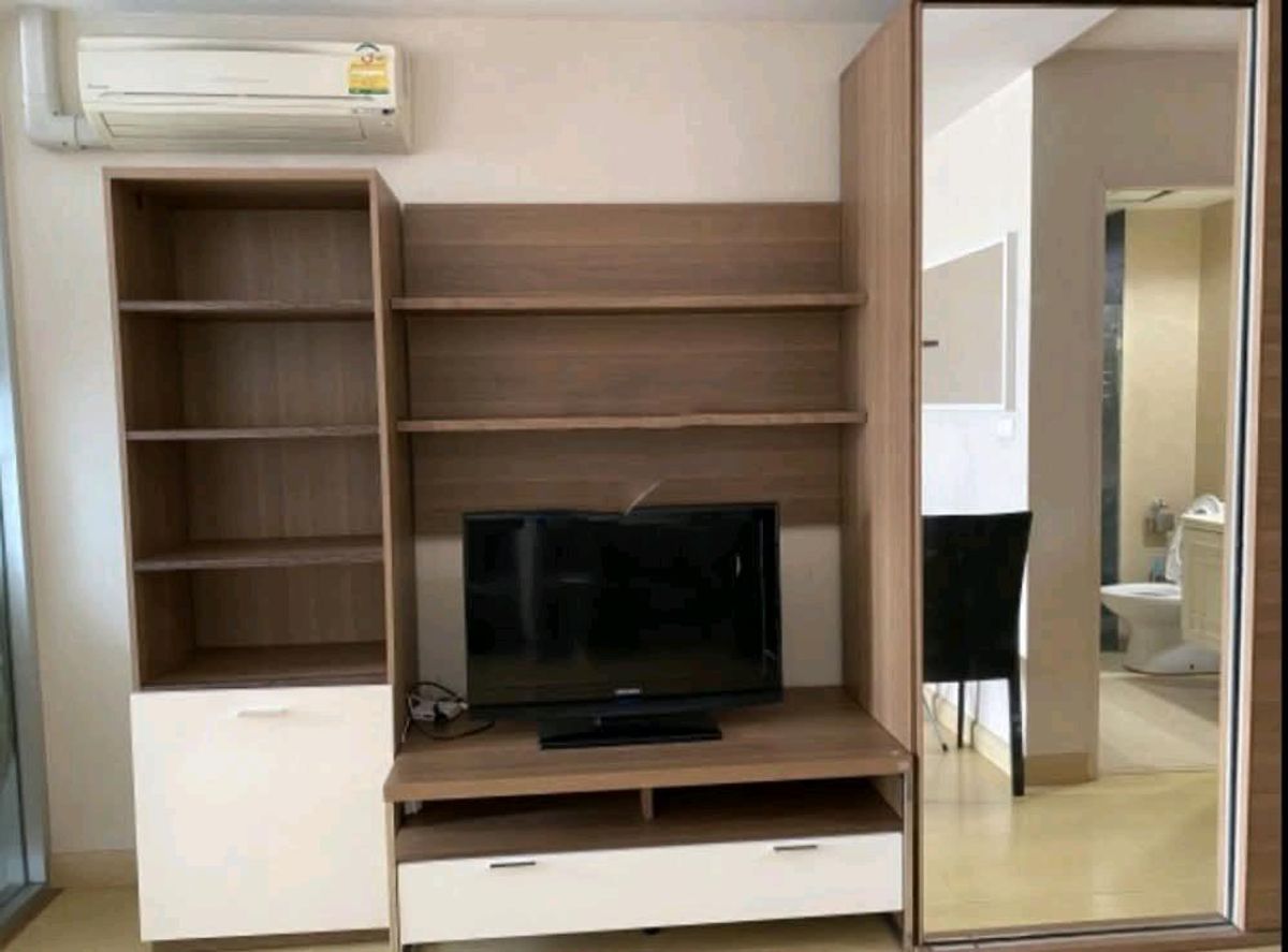 The Station Sathorn Bangrak Condo - 38 sq.m. Studio on 10th Floor