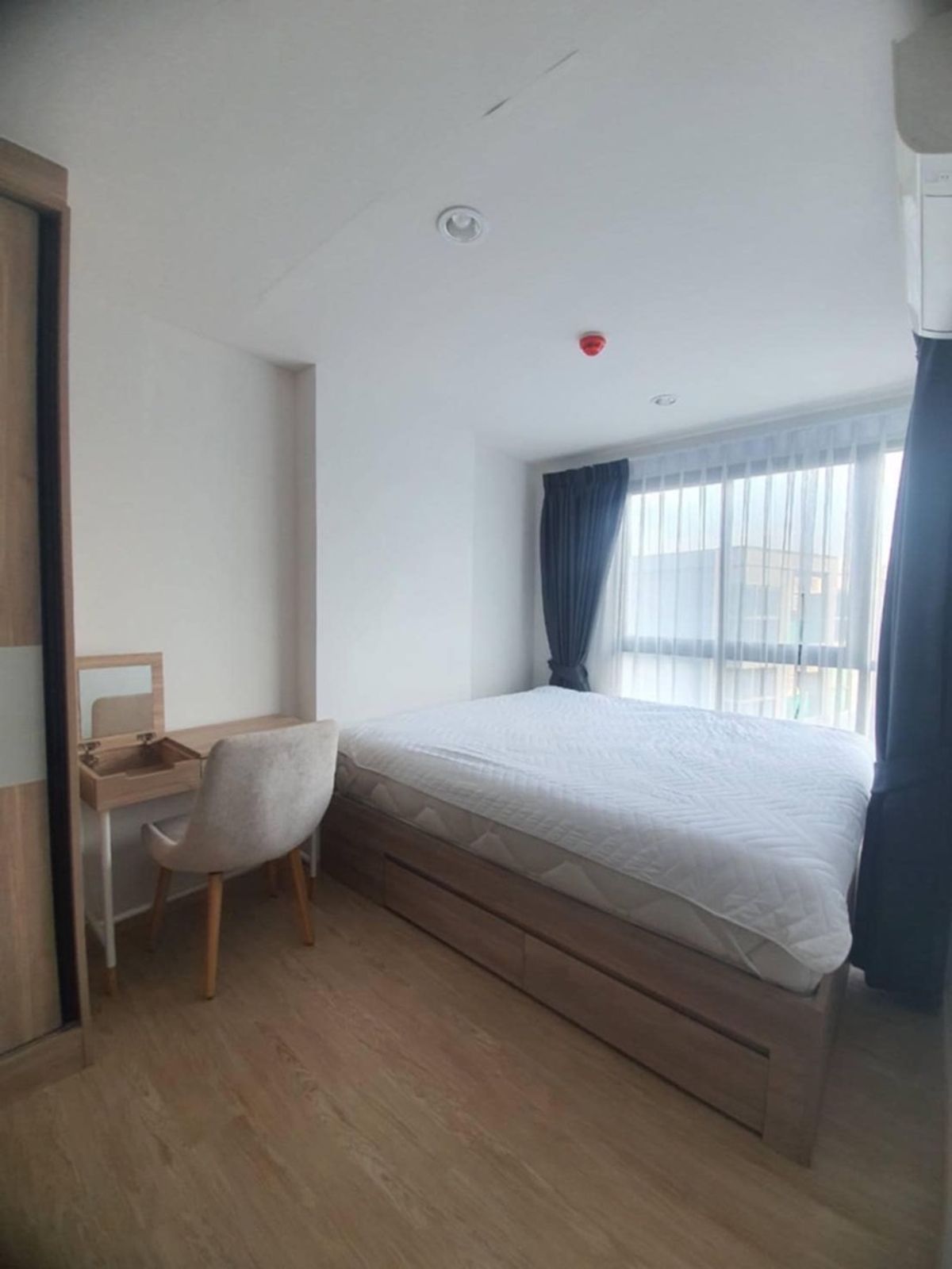Muji Condo with Pool View near BTS On Nut