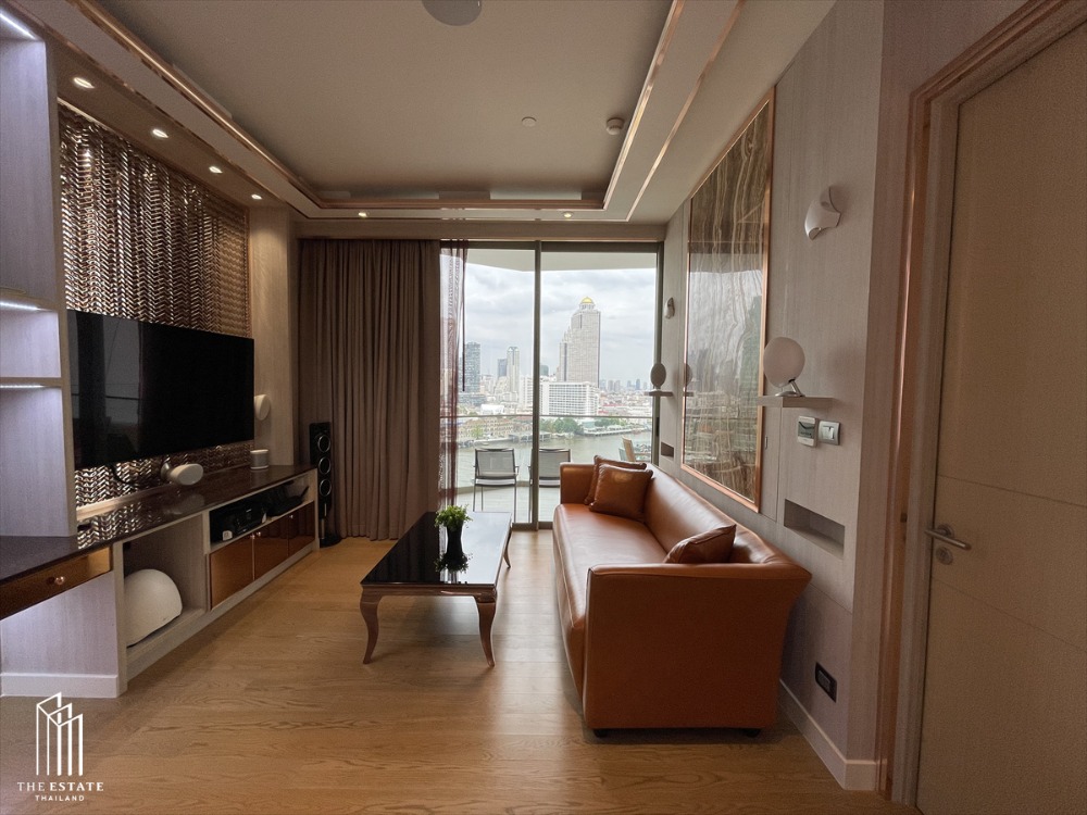 Luxury Waterfront Condo at Magnolias Residences with Chao Phraya River View