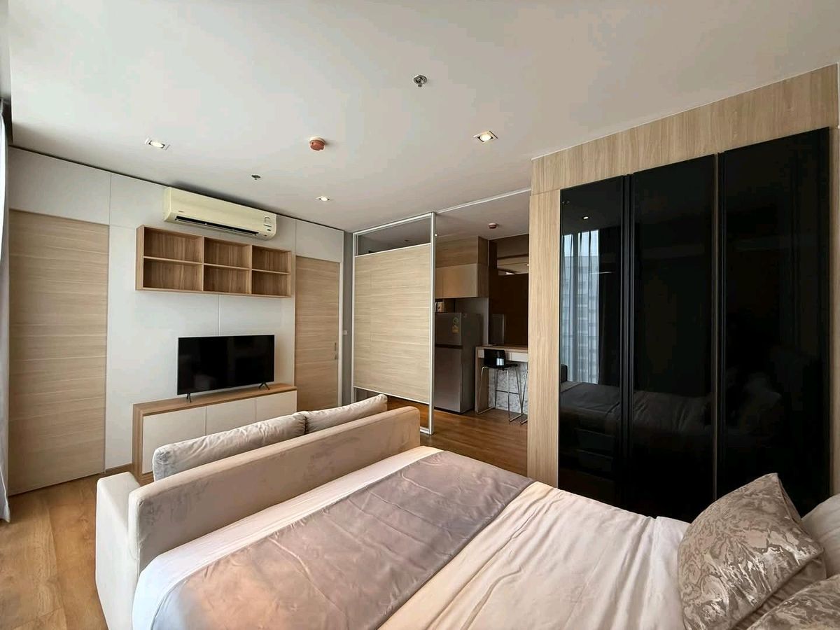 Park 24 / Park Origin Phong Phong - Furnished Apartment Near BTS