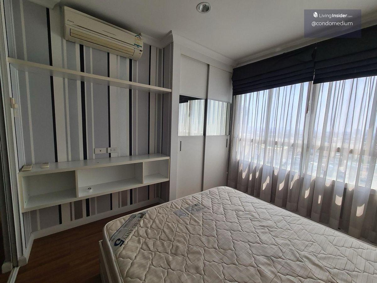 Lumpini Suite Pinklao - Spacious 35 sq.m. Apartment with Pool View