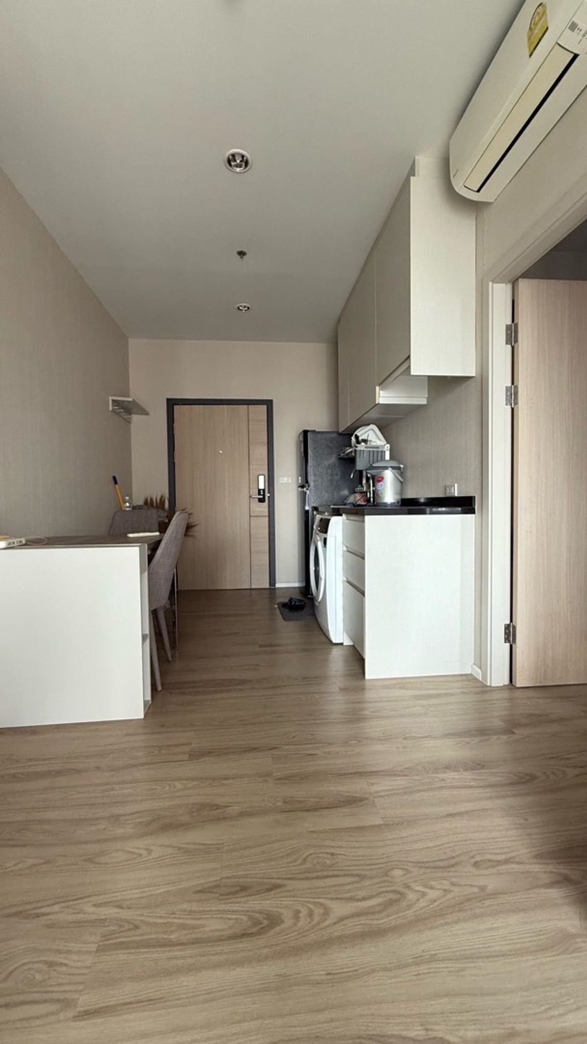 New 35 sqm Condo Next to MRT Station