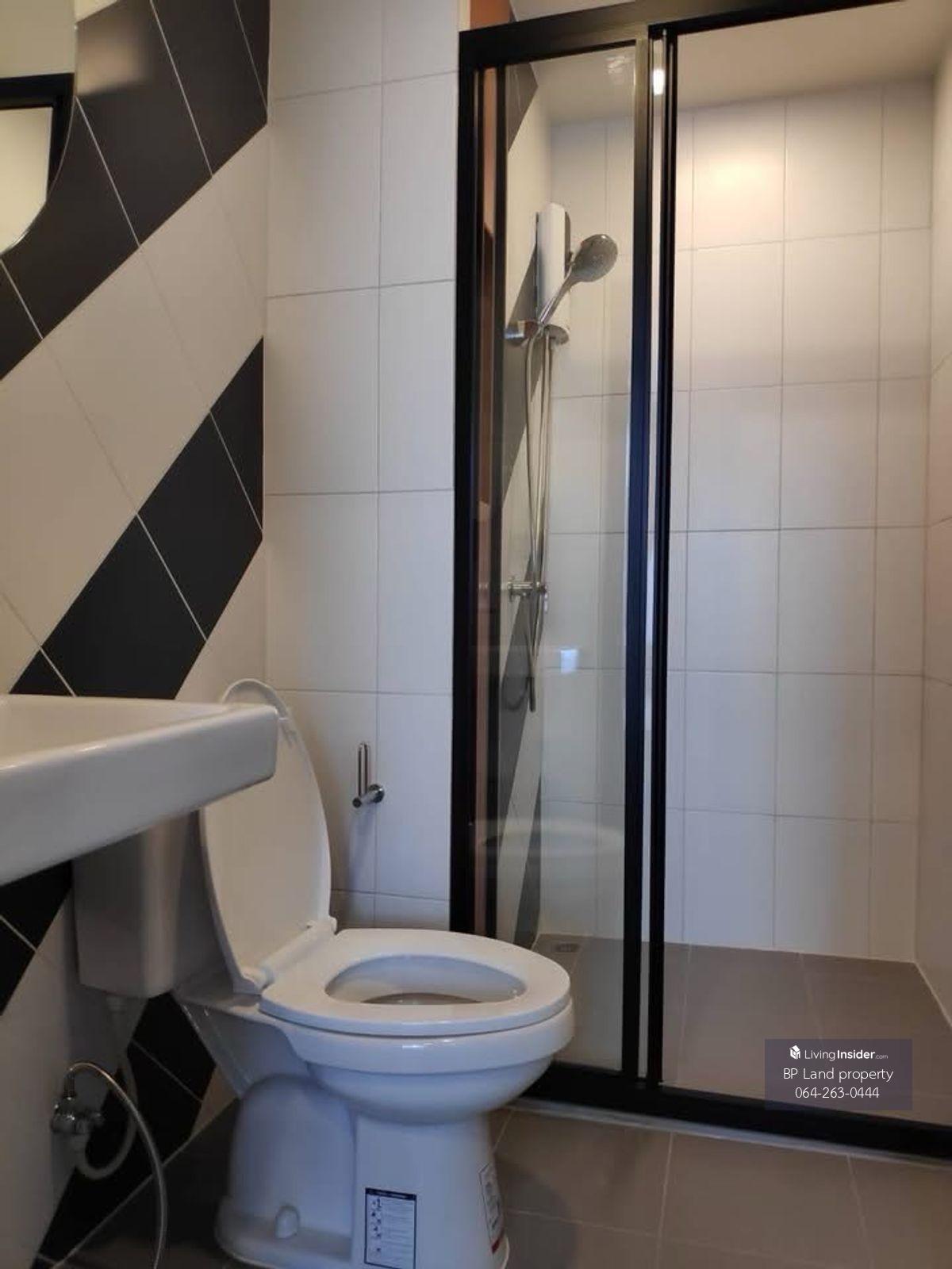 The Base Condo - Compact Studio Near BTS Sai Sai