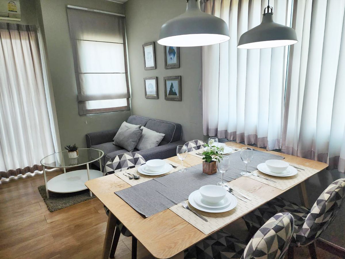 2 Bedroom Corner Condo, Fully Furnished, Convenient Location