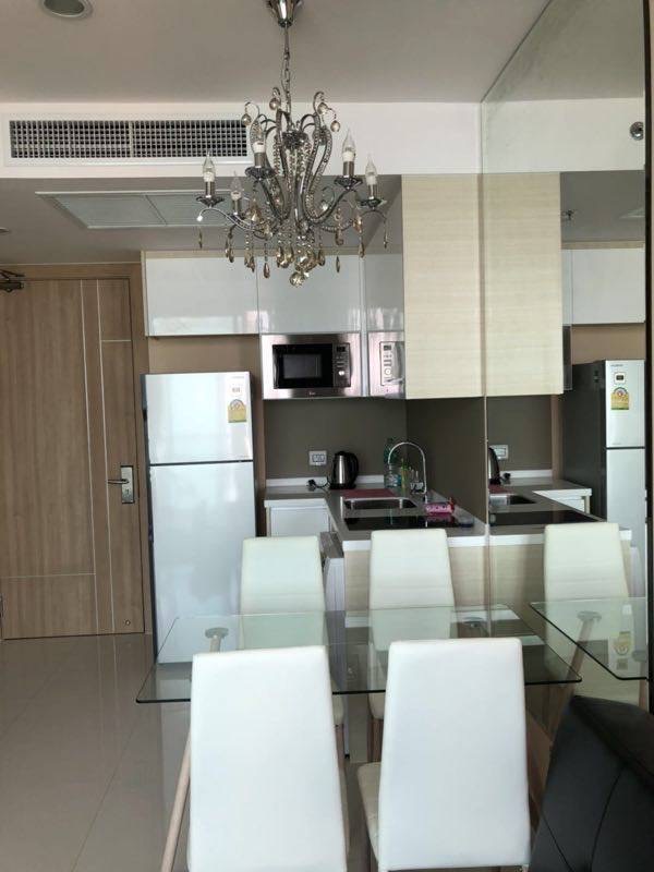 Luxury 1-Bedroom Sea View Apartment with Modern Design