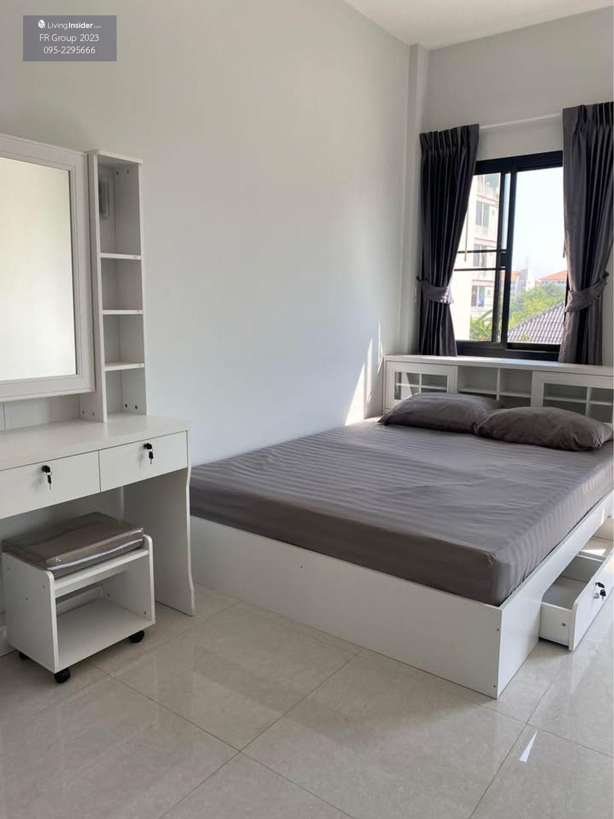 Twin House in Quiet Location with Free Furniture and Amenities