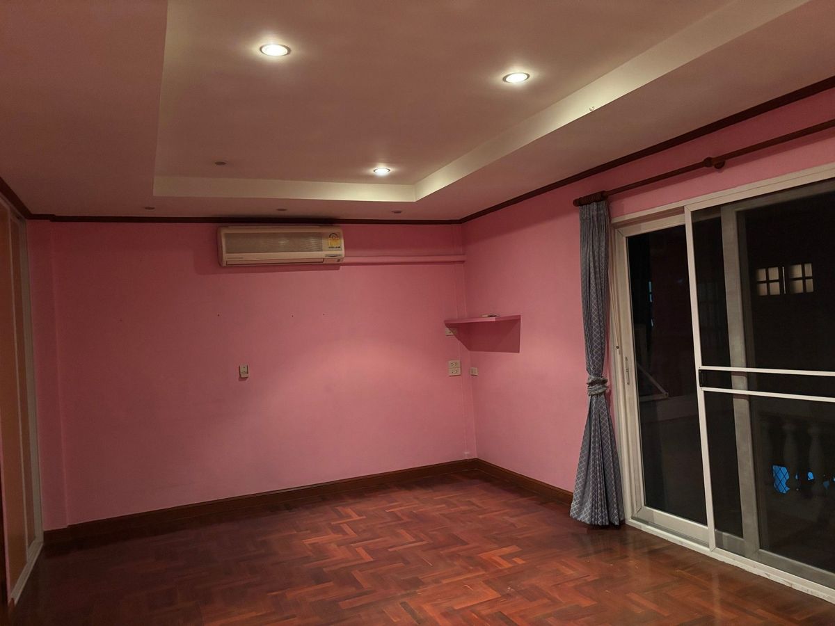 3 Bedroom Property near Ladprao BTS Station with Designer Interior