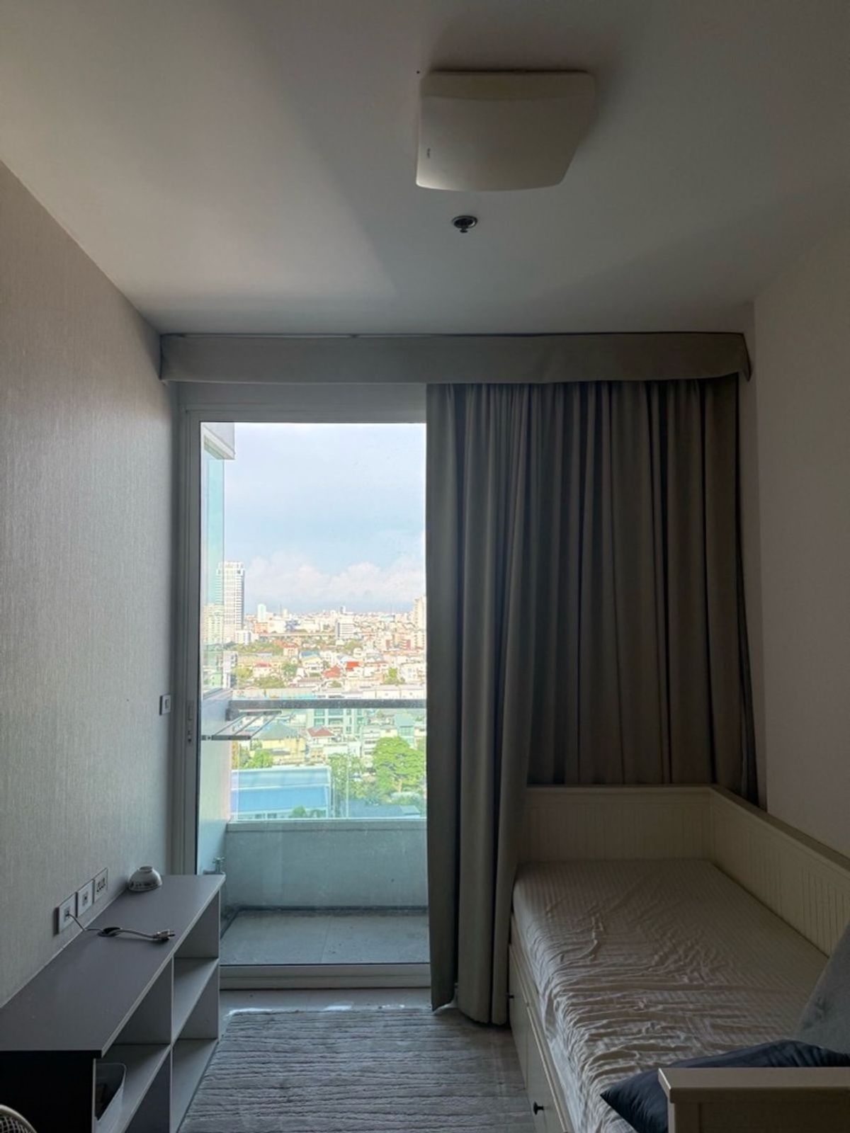 Condo Room at IDO, Phahonyothin - Fully Furnished Studio