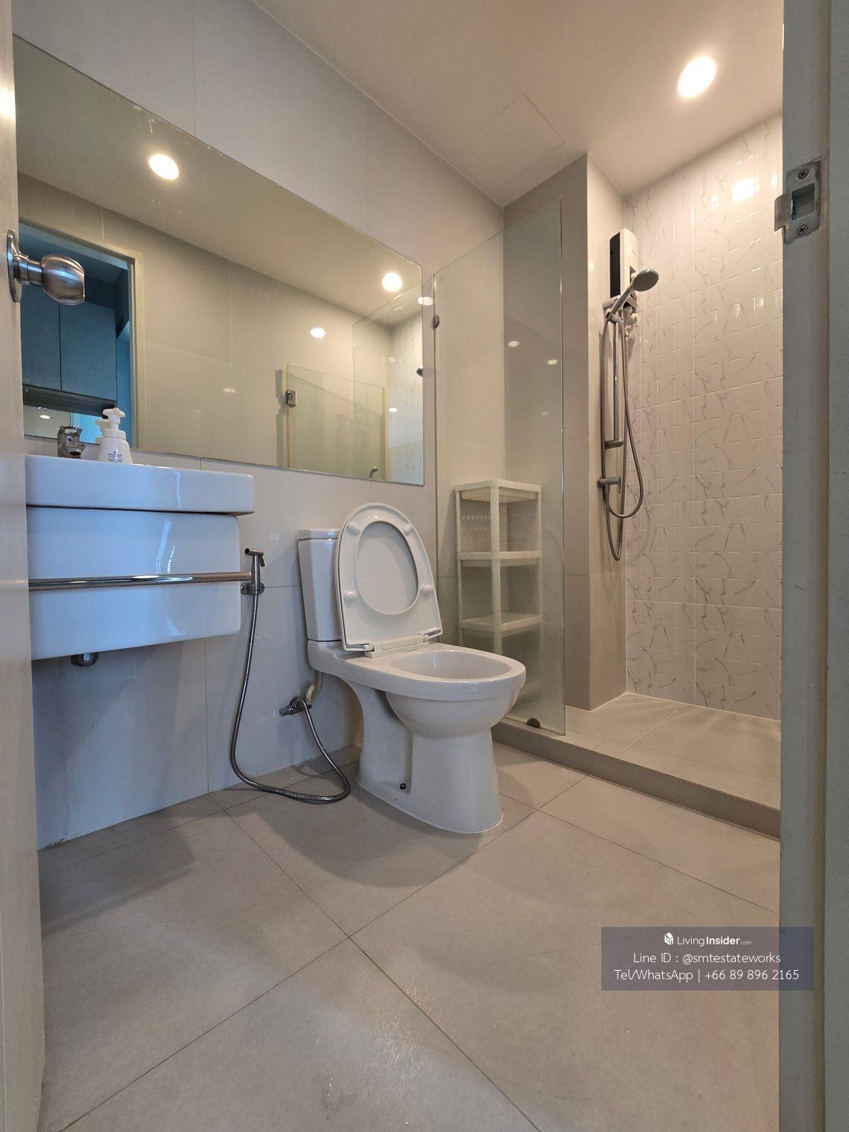 Life Asoke Fully Furnished 1 Bedroom Apartment near MRT Phetchaburi
