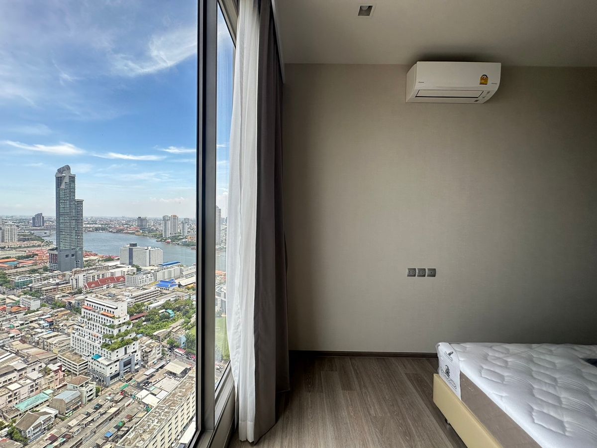 Luxury 2-Bedroom Condo with City View, Fully Furnished
