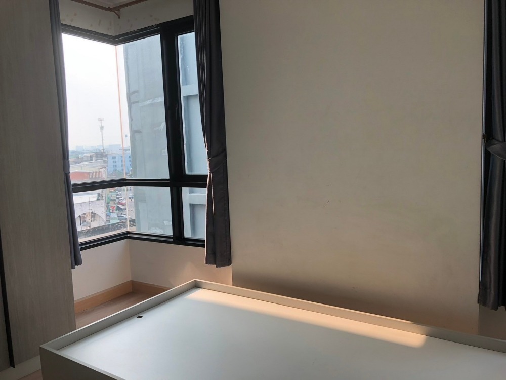 Premio Fresco Condo - 2 Bedrooms Near MRT Lat Phrao