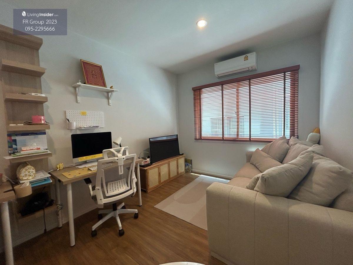 Townhome in Rama 9-Krungthep Kreetha with Furniture and Amenities