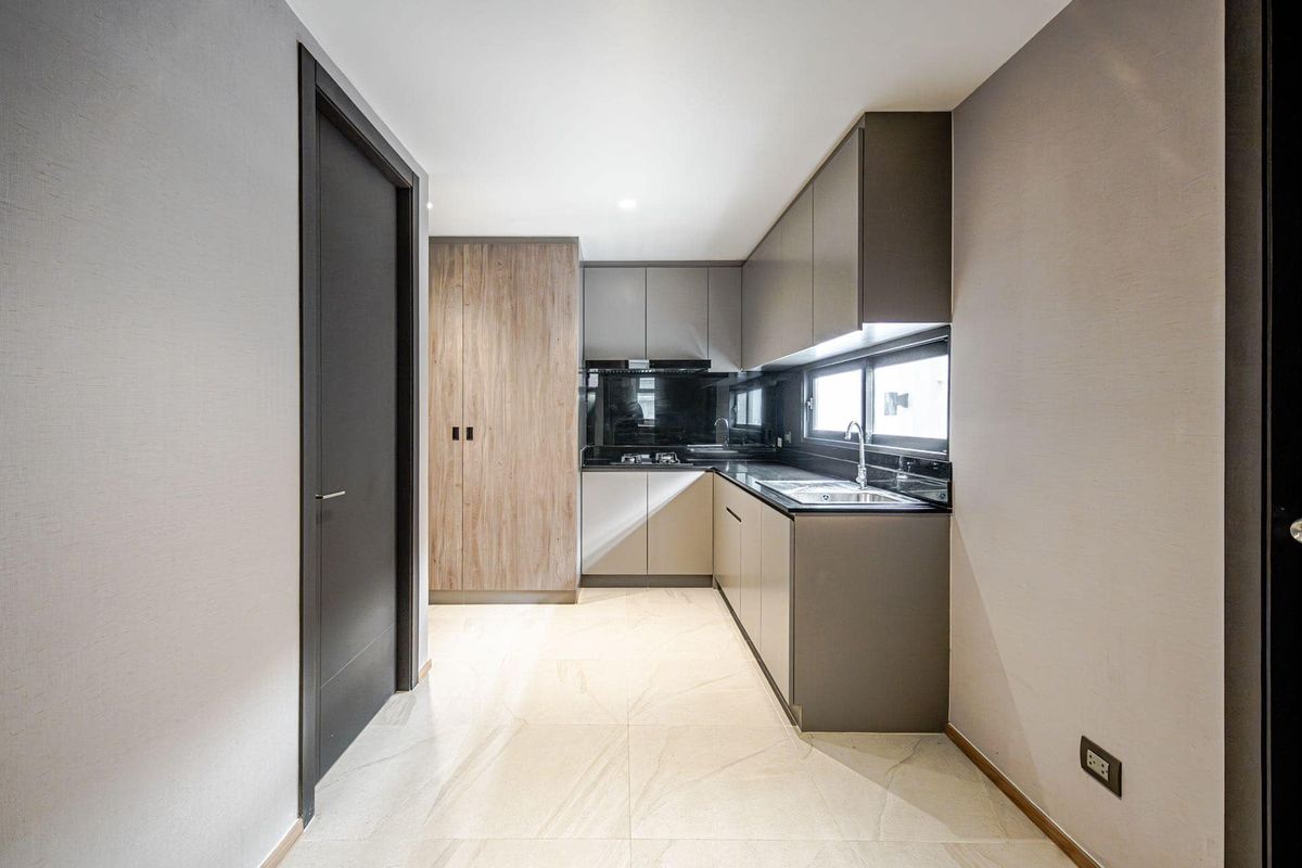 Luxurious Pool Villa in Sathorn-Yen Akat, Heart of the City