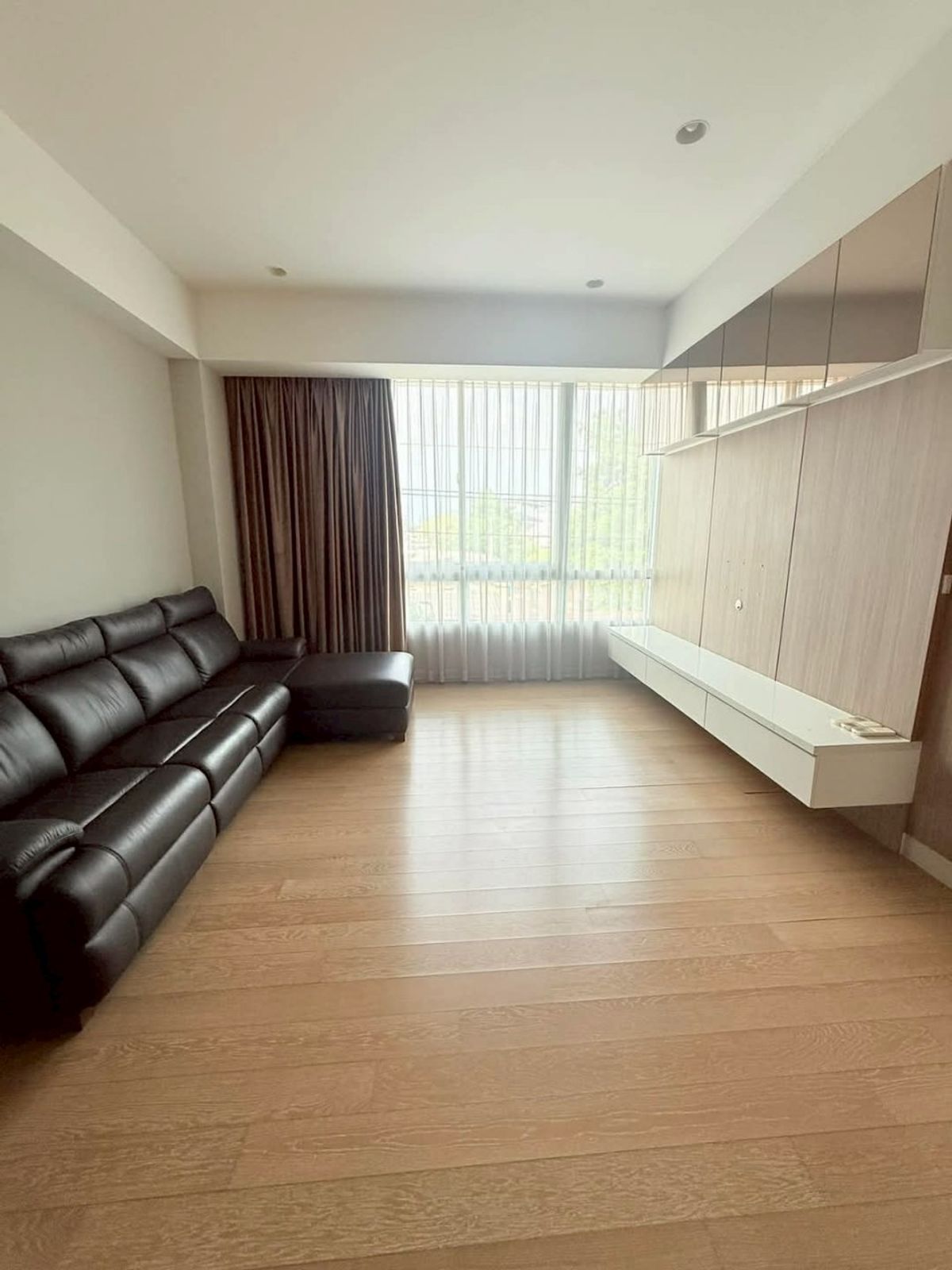 Luxury 3-Storey Single House near Ari-Saphan Khwai BTS