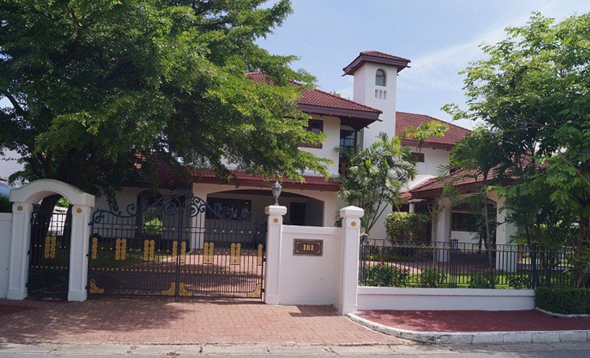 Bangna Lake Side Villa 2 - Spacious 2-Villa Property Near Mega Bangna