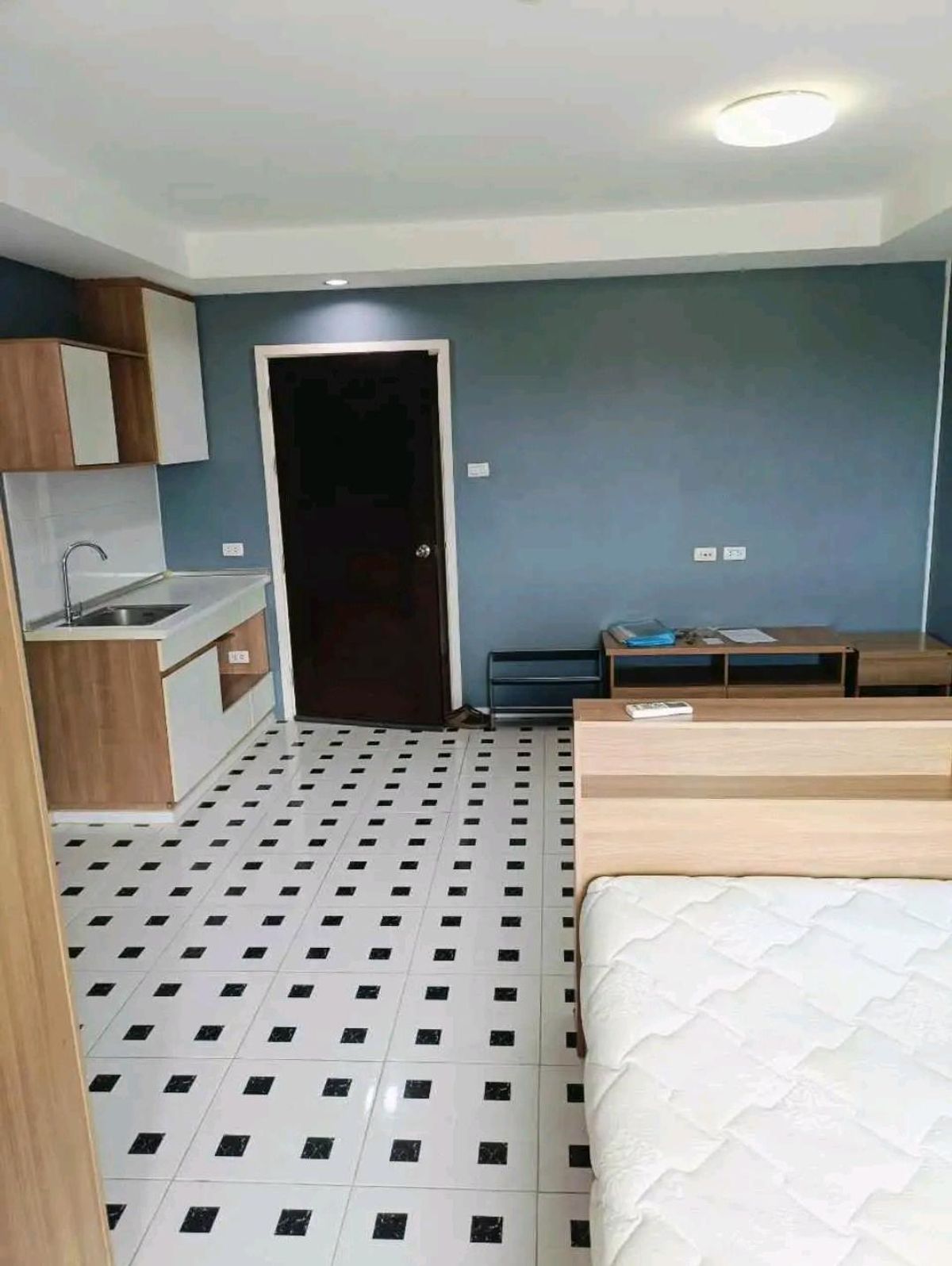 The Log3 Project Berry Building - 29 sq.m. Condo for Rent