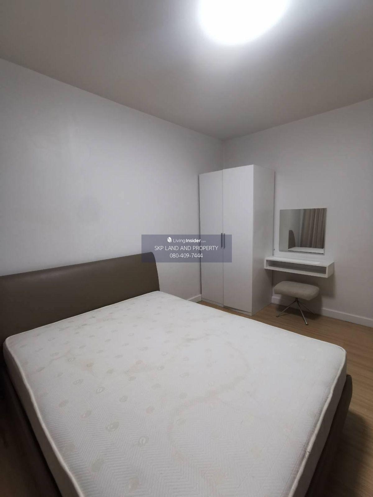 Townhouse near Kaset Nawamin with 3 bedrooms and 4 bathrooms