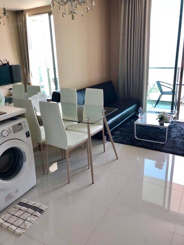 Luxury 1-Bedroom Sea View Apartment with Modern Design