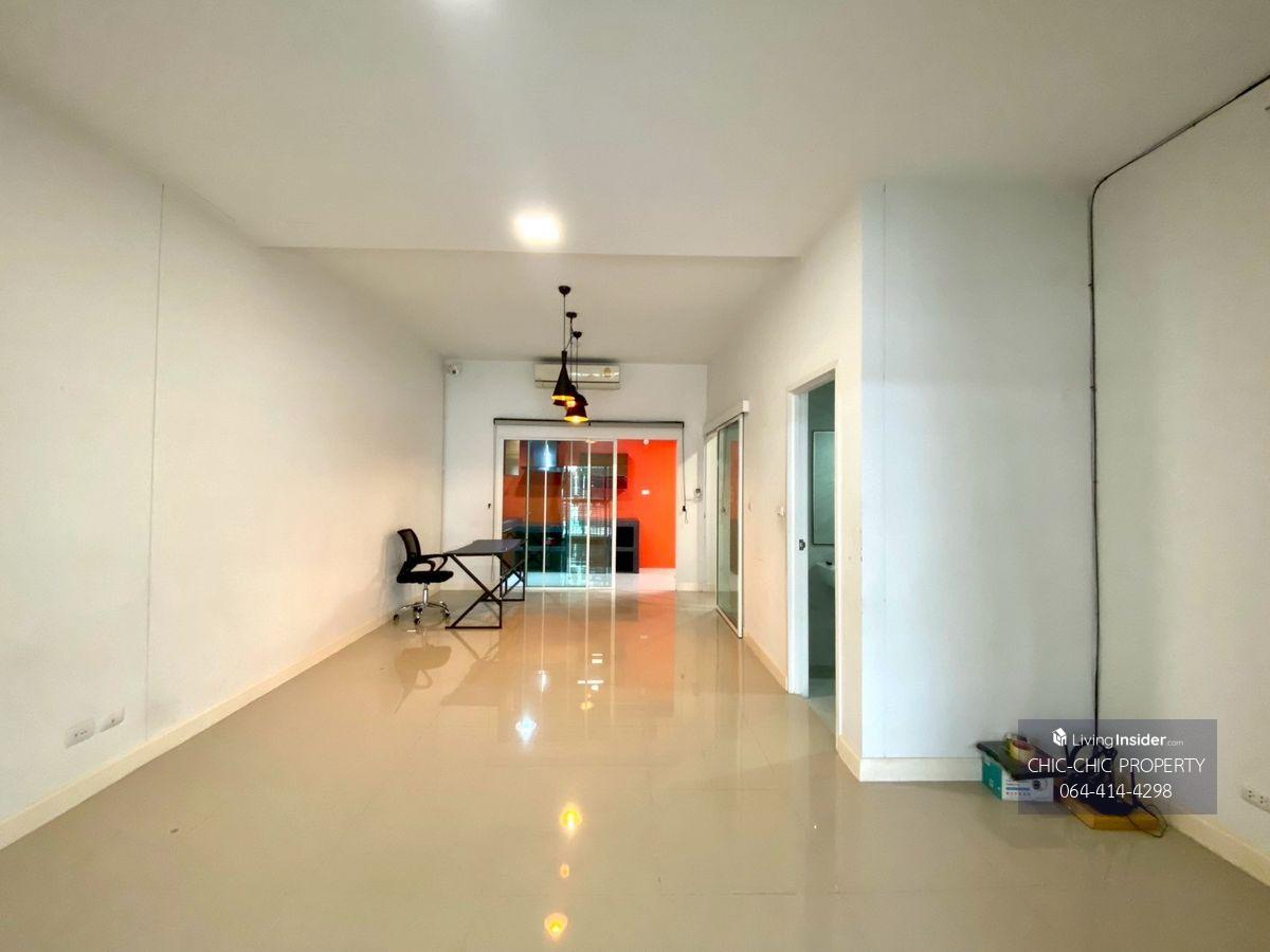 2-Story Townhouse near Suvarnabhumi, 3 Bedrooms, 3 Bathrooms