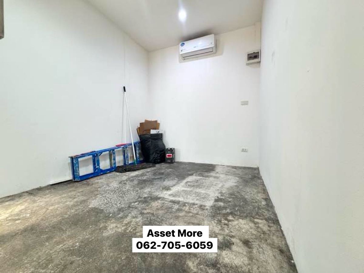 Small Rental Space Near Phrom Phong BTS in Thonglor Area
