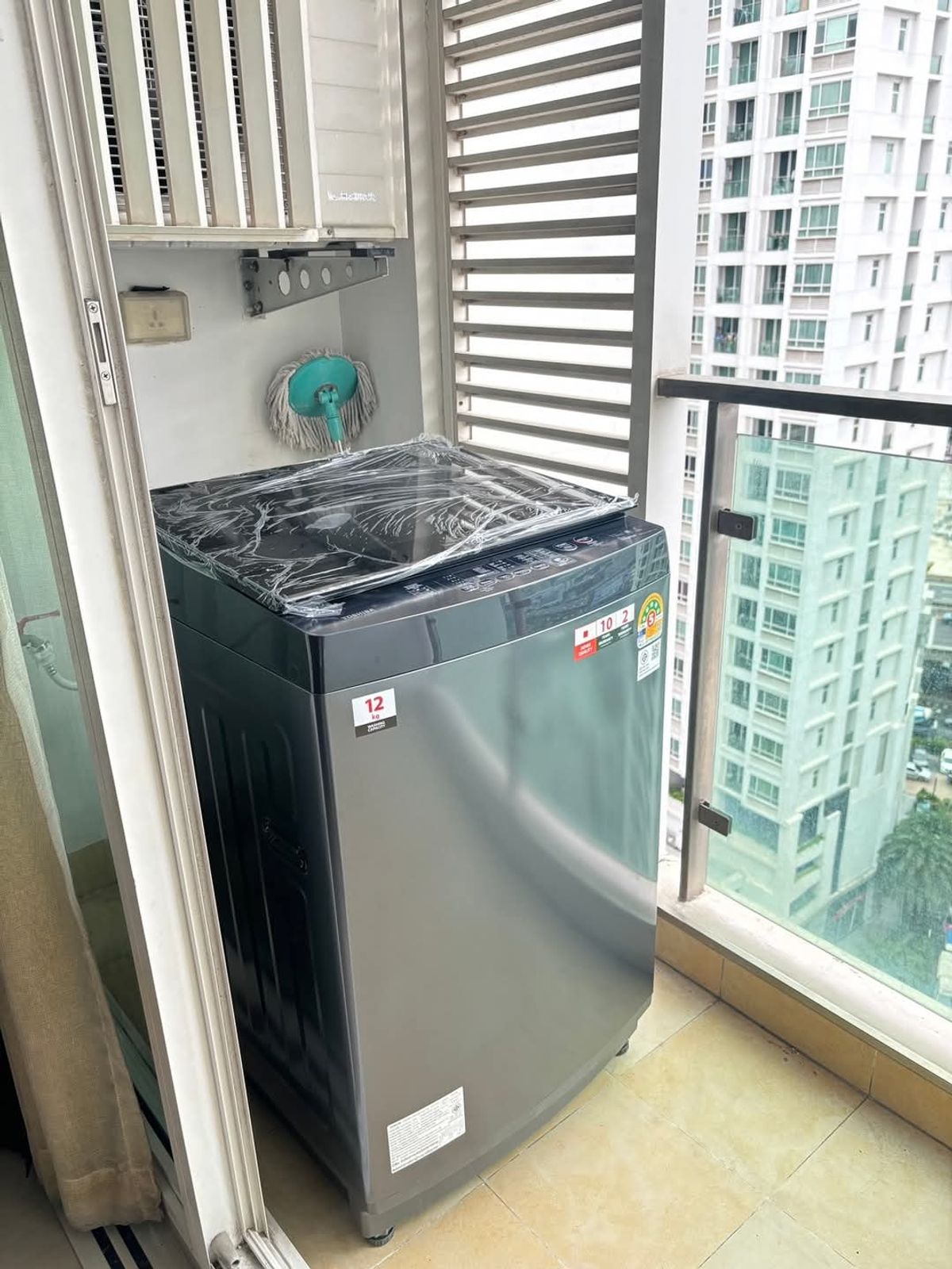 MRT Rama 9 маңындағы бұрыштық 1 бөлмелі пәтер