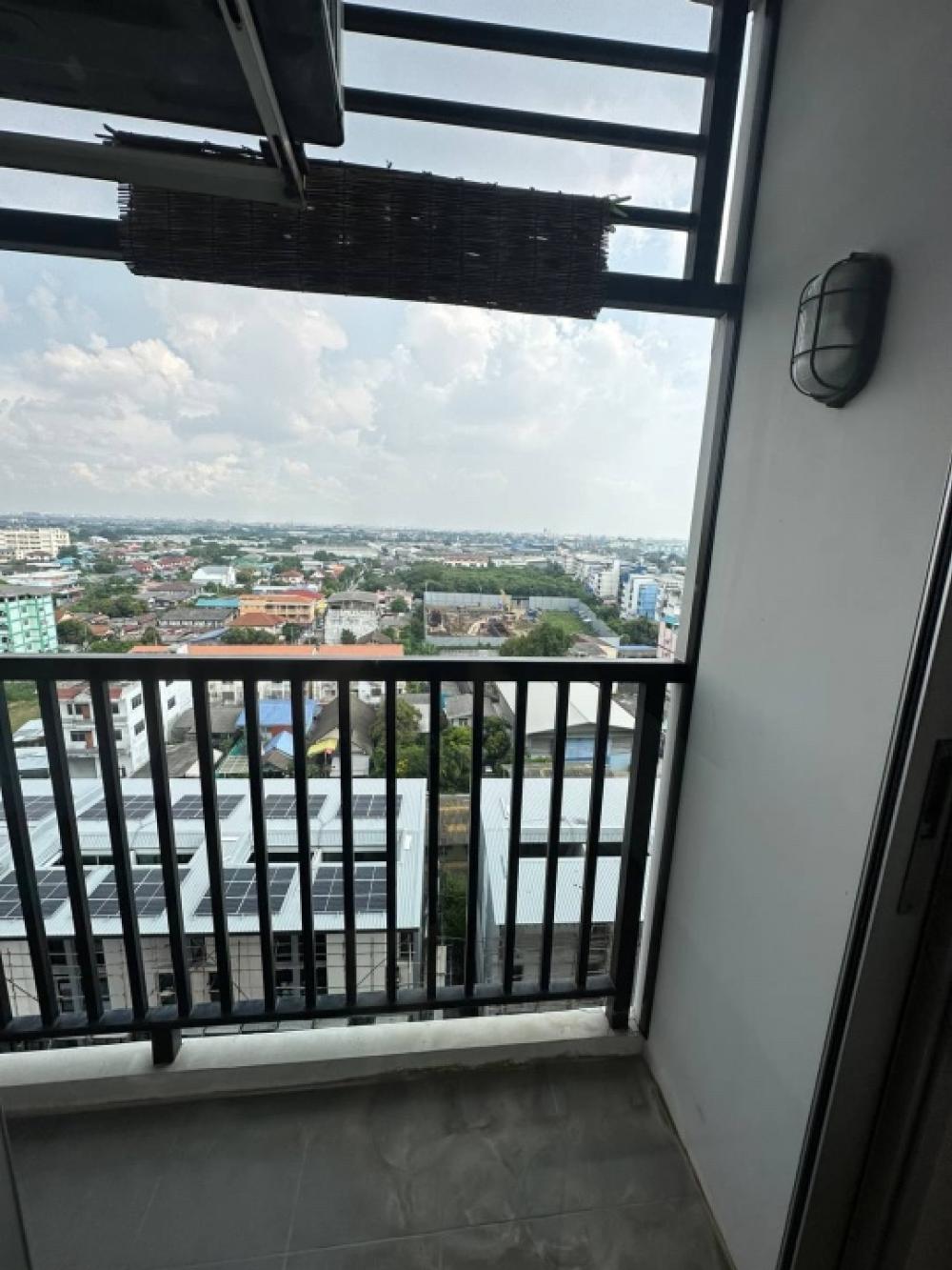 Fully Furnished 1 Bedroom Apartment near BTS Praksa
